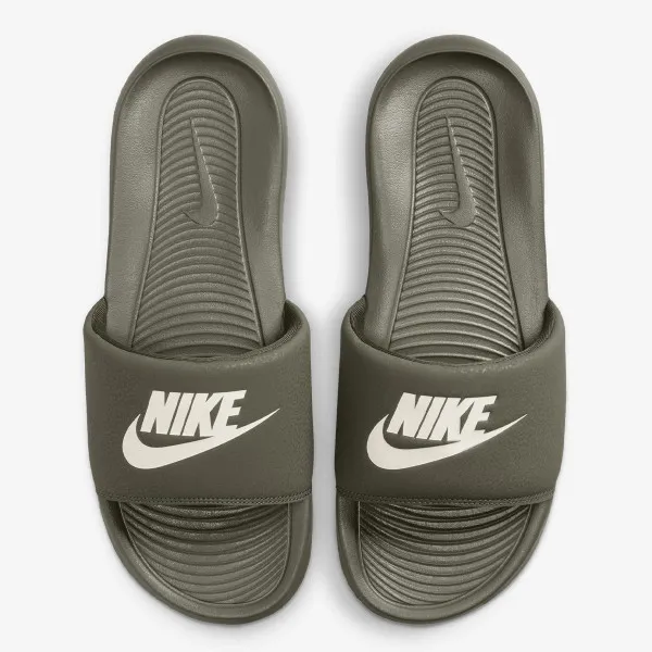 Nike Victori One 