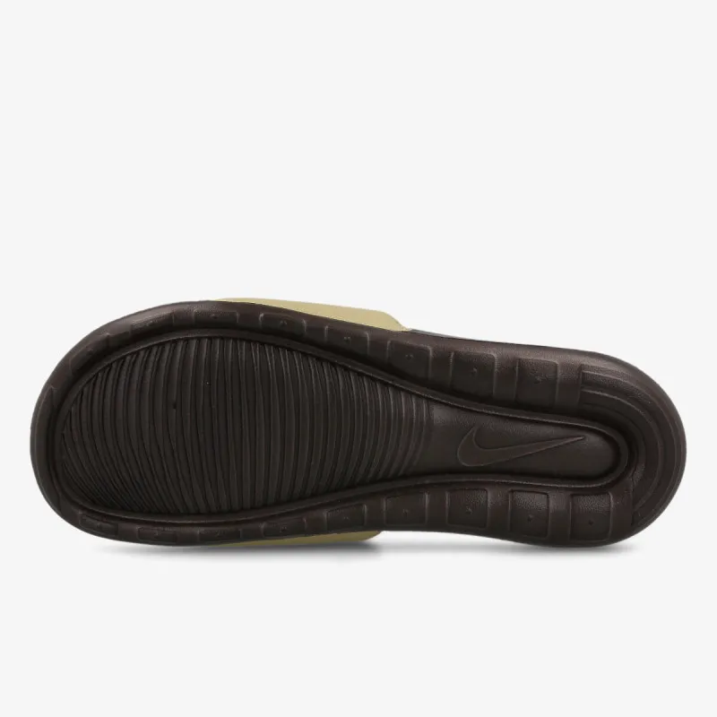 Nike VICTORI ONE 