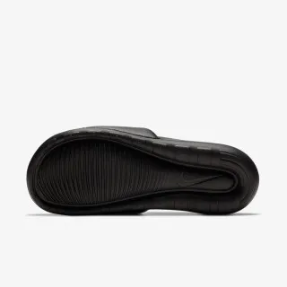 Nike VICTORI ONE 