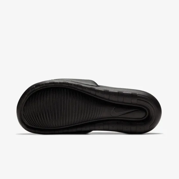 Nike VICTORI ONE 