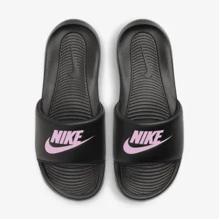 Nike Victori One 