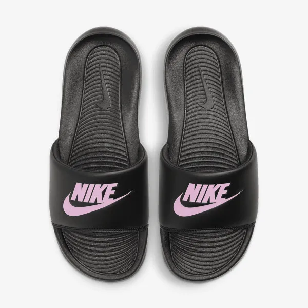 Nike Victori One 