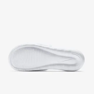 Nike Victori One 