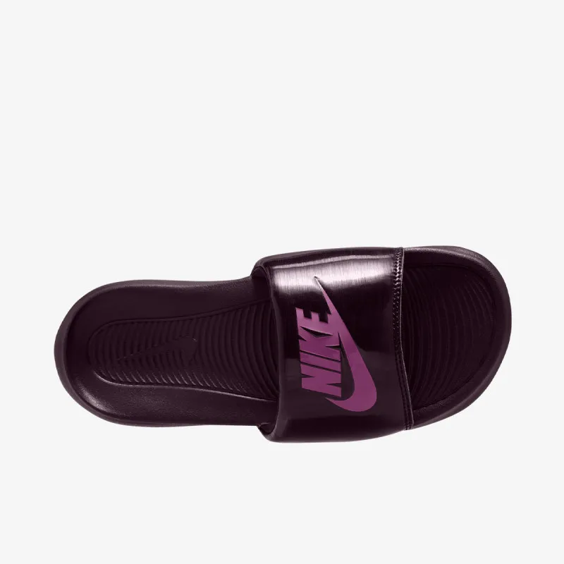 Nike Victori One 