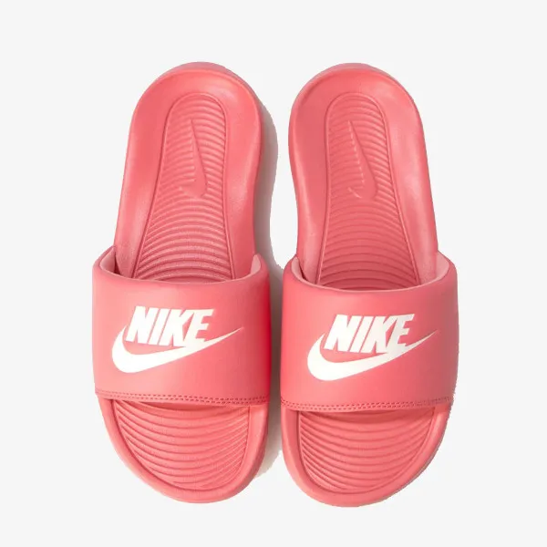 Nike VICTORI ONE 