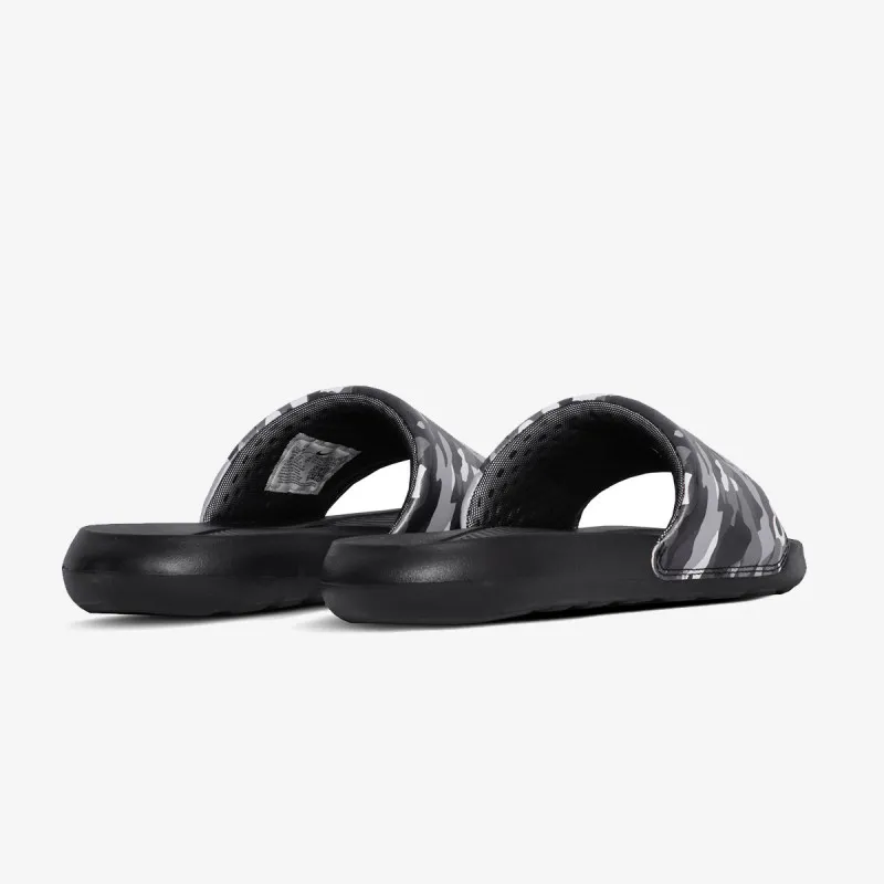 Nike VICTORI ONE 
