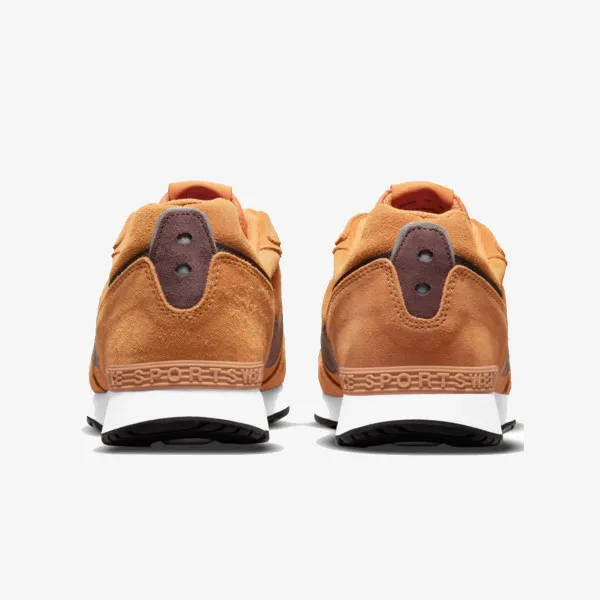Nike Venture Runner 