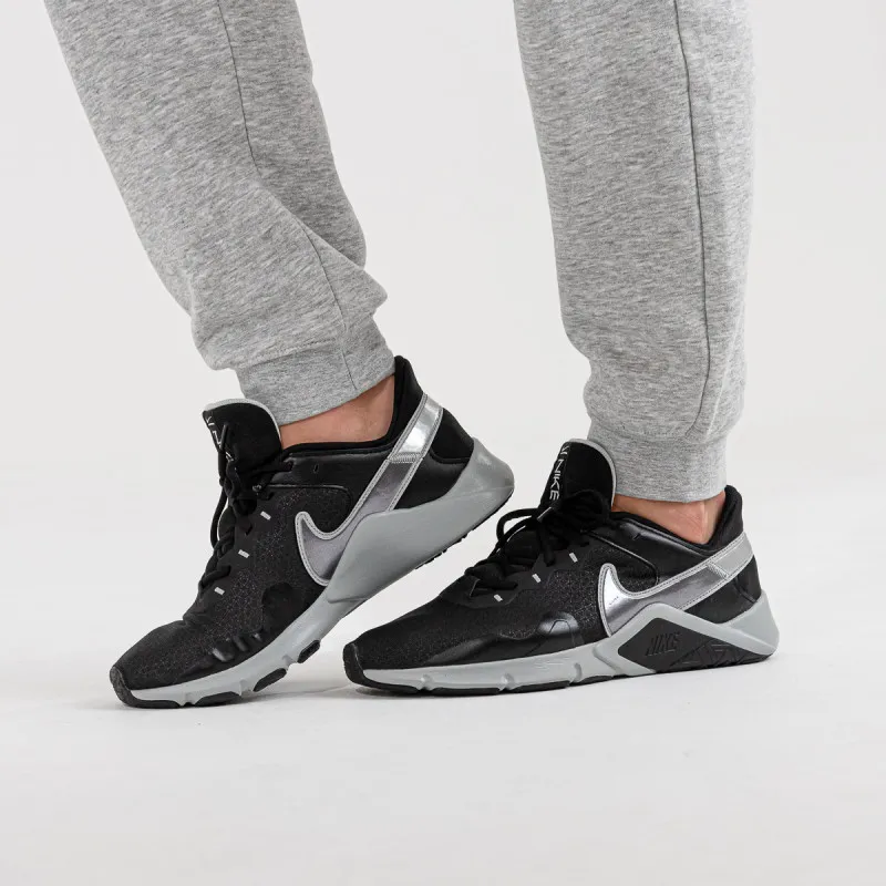 Nike Legend Essential 2 