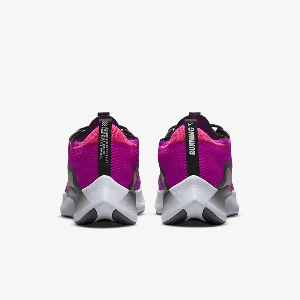 Nike Zoom Fly 4 
