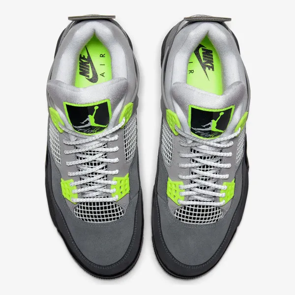 Nike AIR JORDAN 4 RETRO LE 