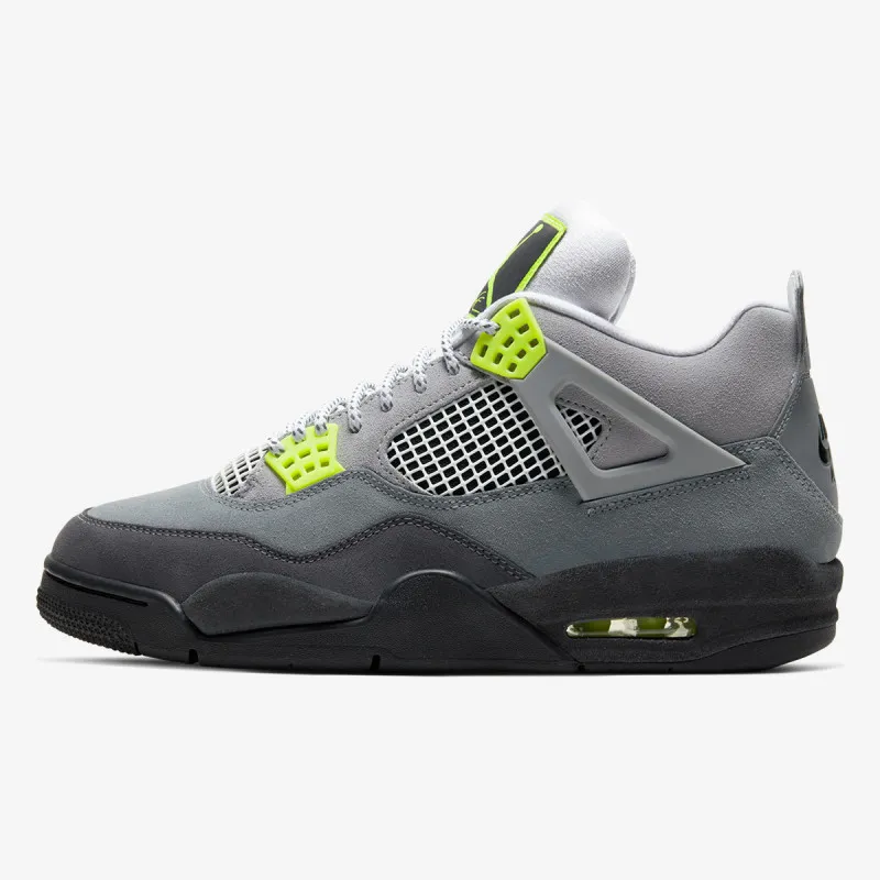 Nike AIR JORDAN 4 RETRO LE 