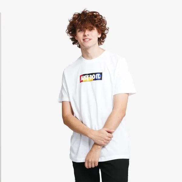 Nike M NSW SS TEE JDI BUMPER STCKR 