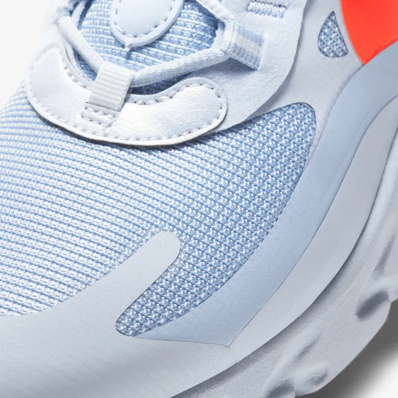 Nike WMNS AIR MAX 270 REACT 