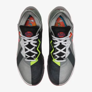 Nike LeBron 18 