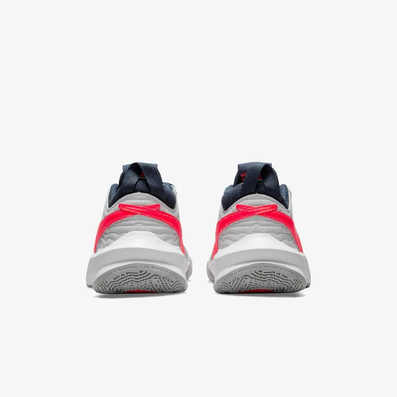 Nike Team Hustle D 10 