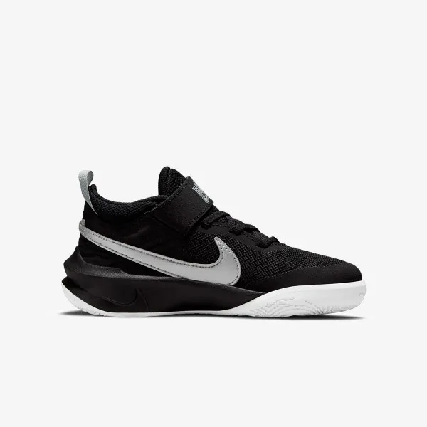 Nike Tenisice Team Hustle D 10 