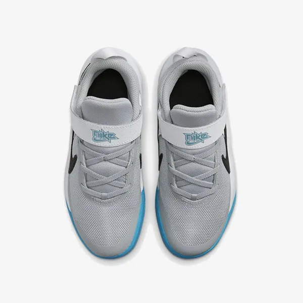 NIKE TENISICE Team Hustle D 10 