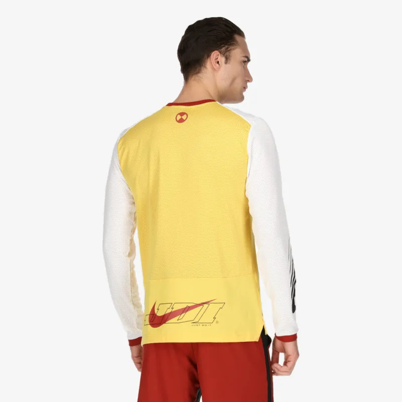 Nike SPORT CLASH 
