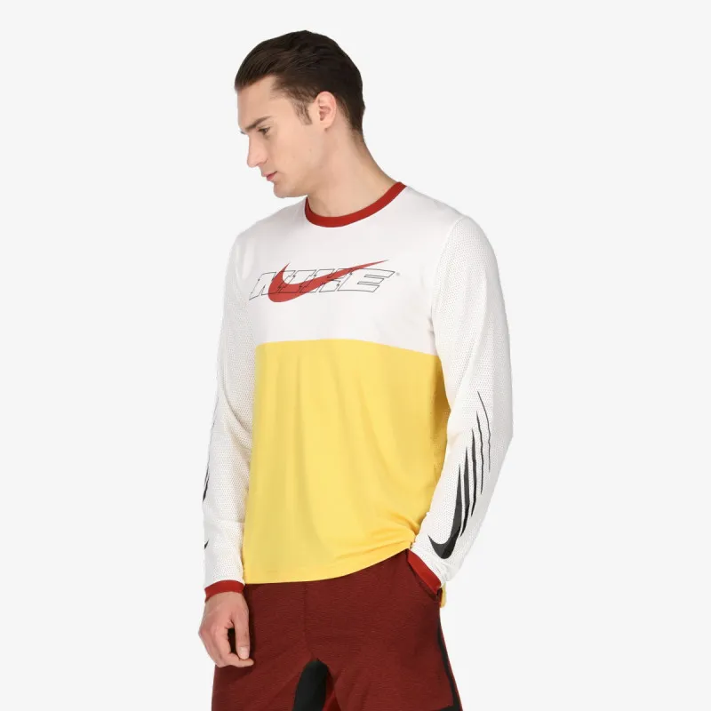 Nike SPORT CLASH 