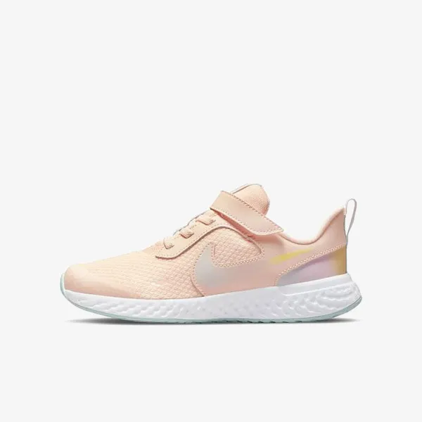 Nike REVOLUTION 5 SE 