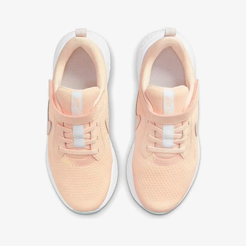 Nike REVOLUTION 5 SE 