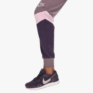 Nike Sportswear Heritage 