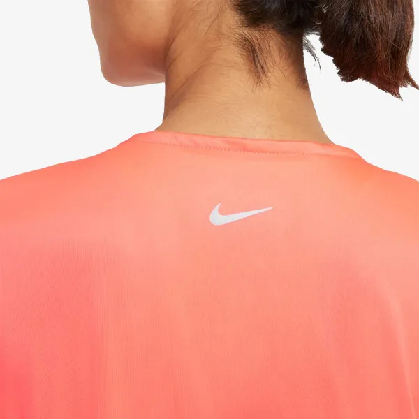 Nike T-shirt W NK SWOOSH RUN TOP SS 