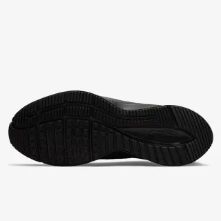 Nike Quest 4 