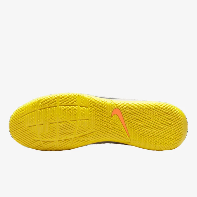 Nike Tiempo Legend 9 Club Indoor Court 