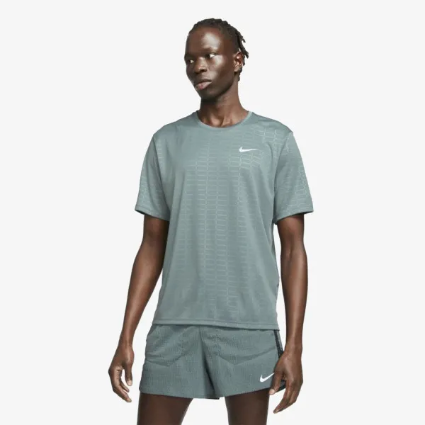 Nike M NK RN DVN MILER SS EMBOSS 