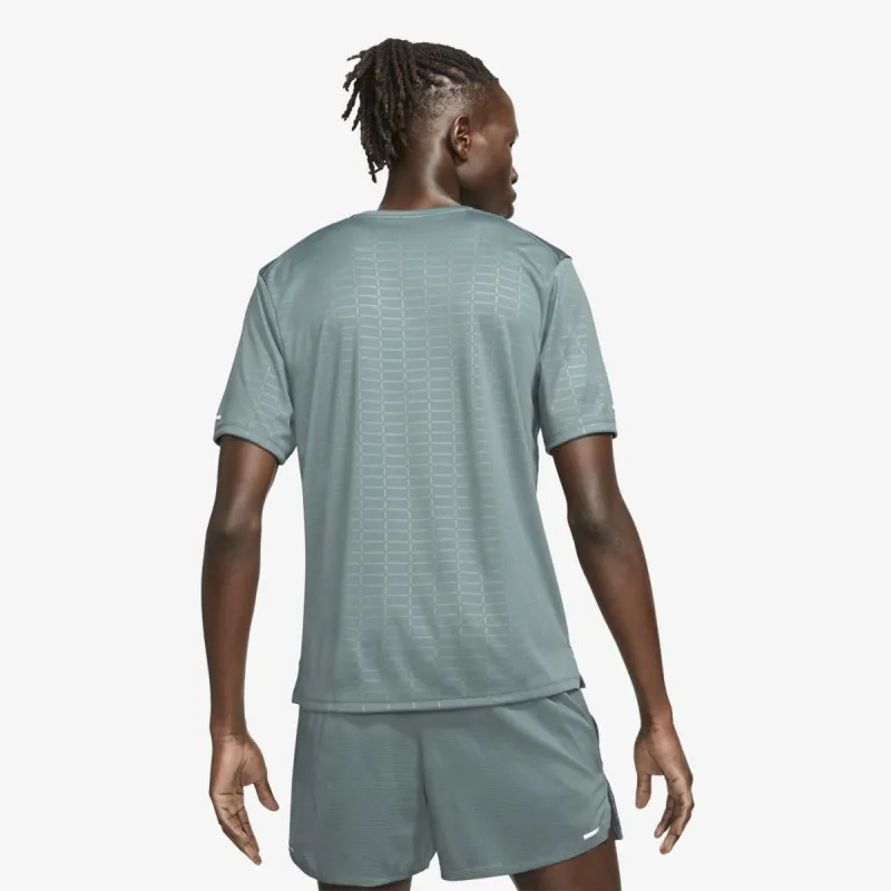 Nike M NK RN DVN MILER SS EMBOSS 