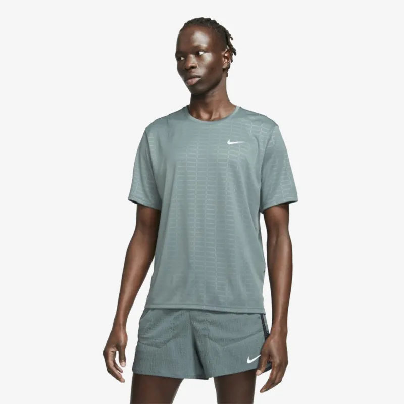 Nike M NK RN DVN MILER SS EMBOSS 