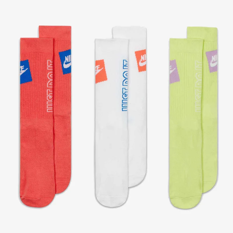 Nike Sportswear Everyday Essential 