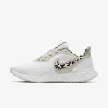 Nike WMNS REVOLUTION 5 PRM 