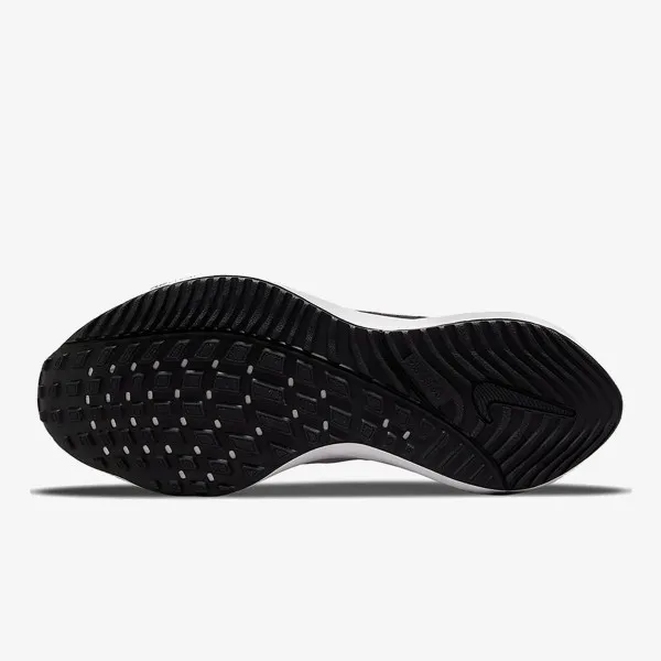 Nike Air Zoom Vomero 16 