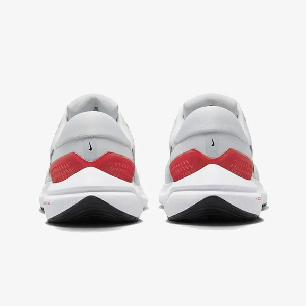 NIKE TENISICE Vomero 16 