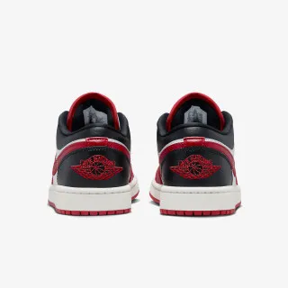 Nike WMNS AIR JORDAN 1 LOW 