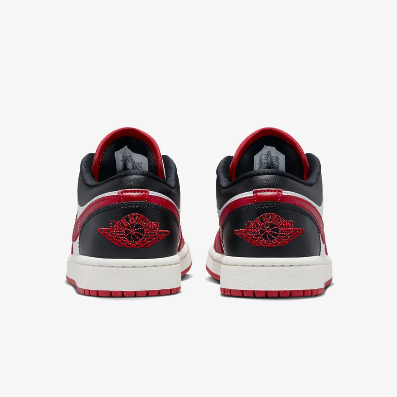 Nike WMNS AIR JORDAN 1 LOW 