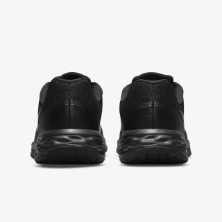Nike Revolution 6 