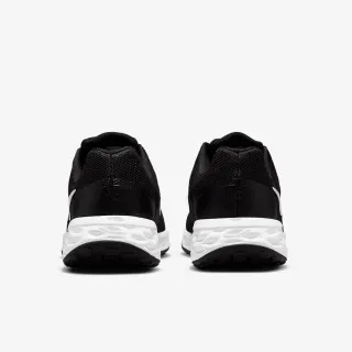 Nike Revolution 6 