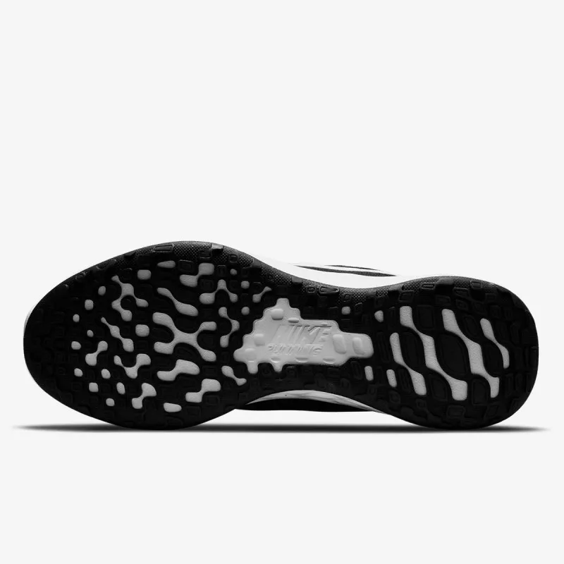 Nike Revolution 6 