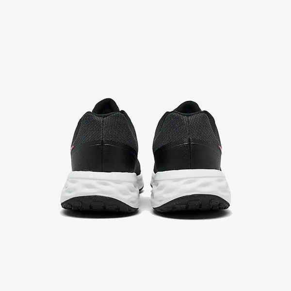 Nike Revolution 6 