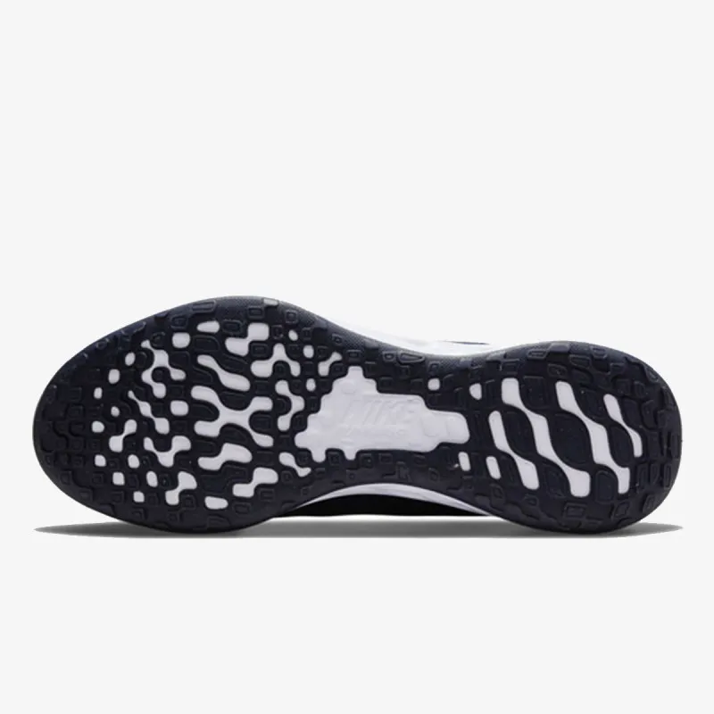 Nike Revolution 6 