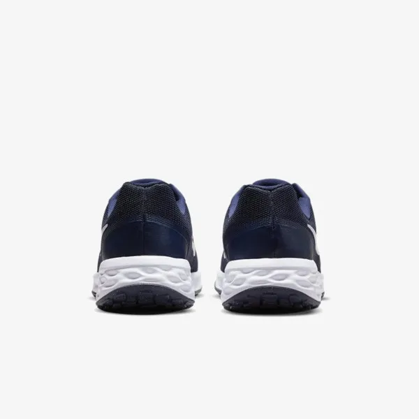 Nike Revolution 6 