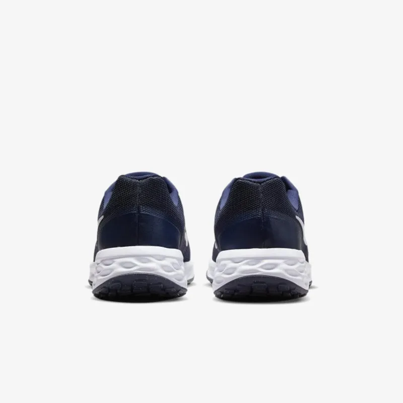 Nike Revolution 6 
