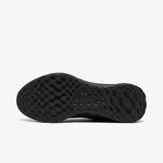 Nike Revolution 6 