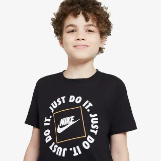 Nike Sportswear 