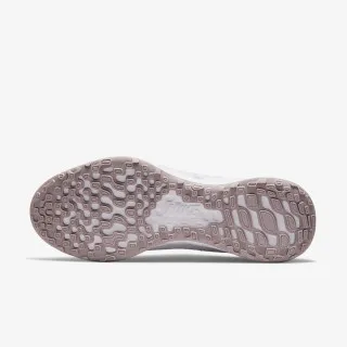 Nike W REVOLUTION 6 NN PRM 