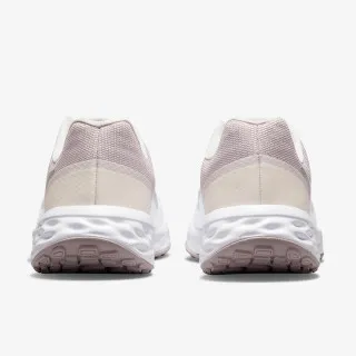 Nike W REVOLUTION 6 NN PRM 
