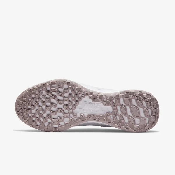 Nike W REVOLUTION 6 NN PRM 